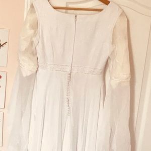 Chiffon crepe wedding dress on Todays Bride cover